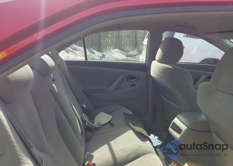 2007 Toyota Camry Le V6 z USA, uszkodzony, nr VIN 4T1BK46K27U050688